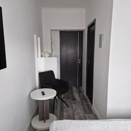 Nefelejcs Vendeghaz Guest house *