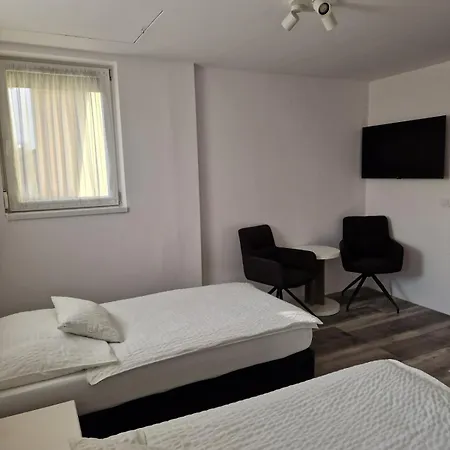 Nefelejcs Vendeghaz Guest house *